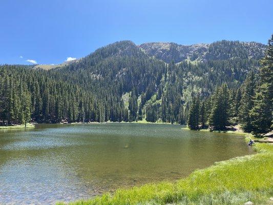 Middle Fork Lake (4 hour trail)