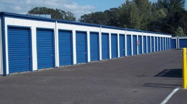 Drive up storage units at Safe Place Storage in Spanaway, WA