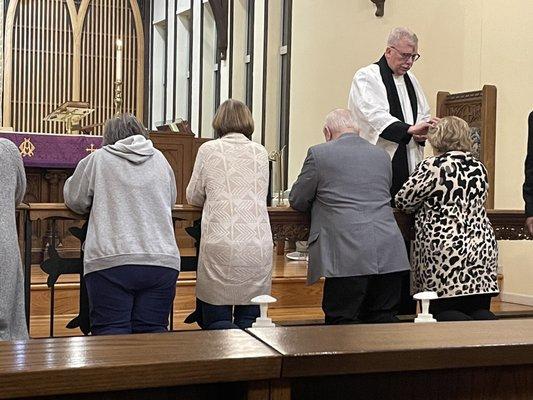 Ash Wednesday service. Imposition of ashes. Fr. Bill Nesbit.