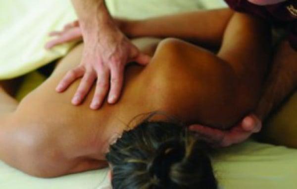 Deep-Tissue (WAX & POLISH)

To relieve tension in the deeper layers of tissue in the body.