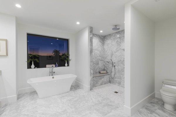 Rio Vista Luxury Home, Master Bathroom