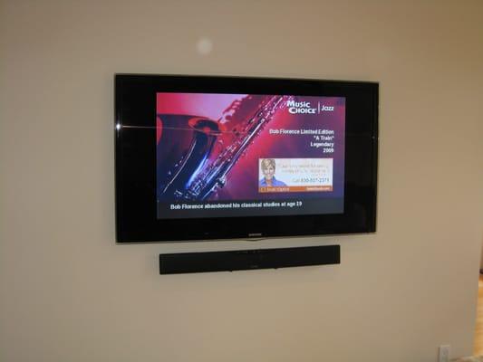 Wall mounted TV