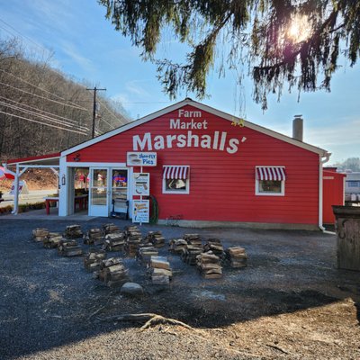 Good old-fashioned farm stand.