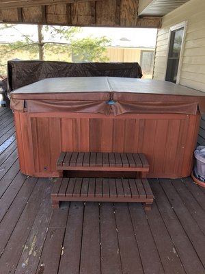 Hot tub removal in Strongsville. All hot tubs are $300