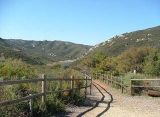 Picture at the trail to the lake.