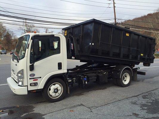 Isuzu Hooklifts in stock Lease one today!