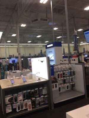 Best Buy of Millbury -- Shoppes @ Blackstone Valley : 70 Worcester Providence Turnpike, Millbury           Interior