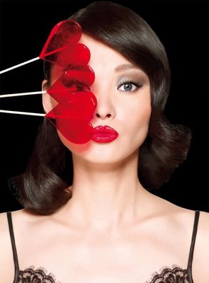 Book your appointment for makeup and facial threading and look stunning and gorgeous for Valentine's Day