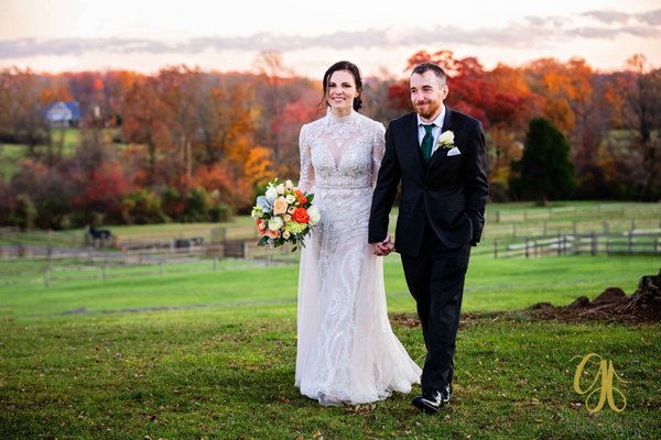 Gorgeous fall wedding at Radnor Hunt Club