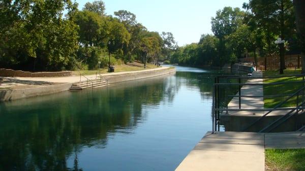 Beautiful Spring fed comal river!