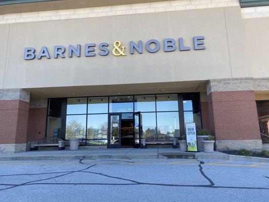 Barnes & Noble Bookstore