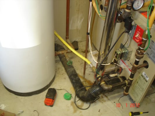 Water Heater w/WaterCop Alarm System