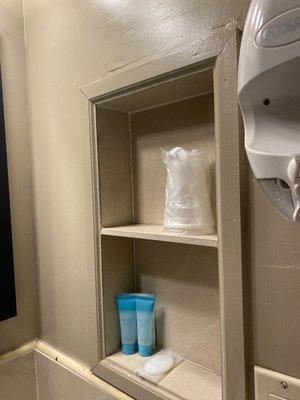 Bathroom shelf