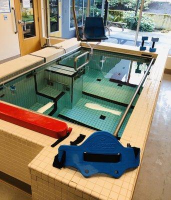 Heated therapy pool