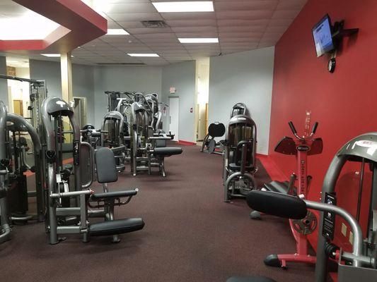 Members get access to the best range of cardio, strength, and functional training equipment, and more.