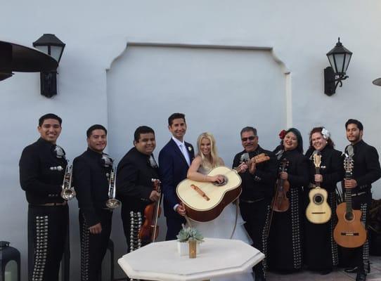 Mi esposa & i posing with our Mariachis...epic