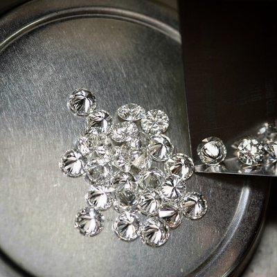 Round diamonds