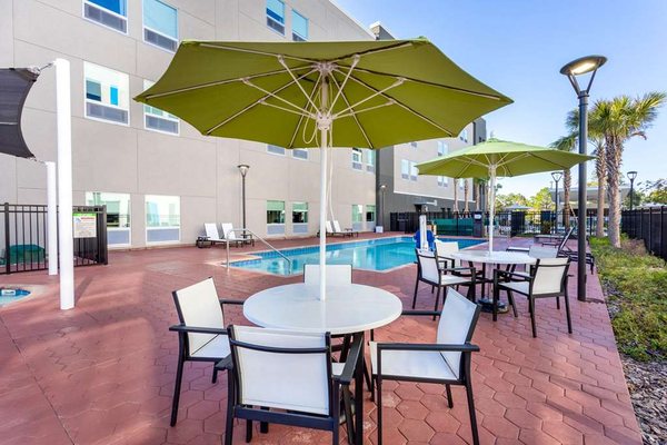 La Quinta Inn & Suites By Wyndham Orlando Idrive Theme Parks