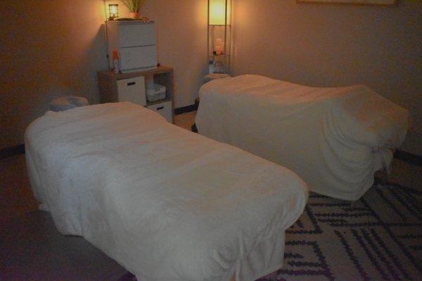 One of our couples treatment room!