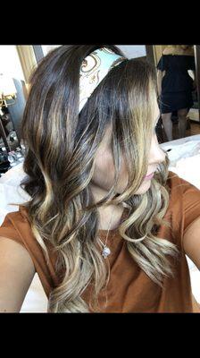 selfie of my new balayage & Halo Couture extensions