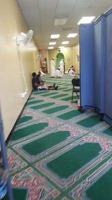 Prayer halls with Sister section