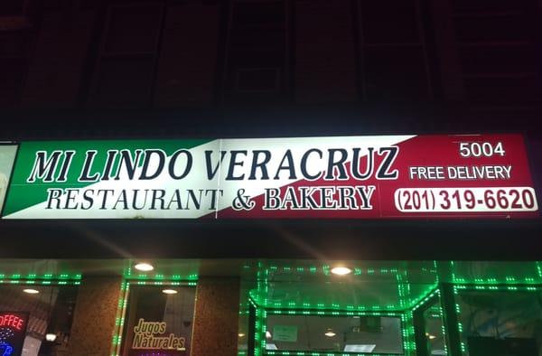 Mi Lindo Veracruz Restaurant & Bakery • Free Delivery