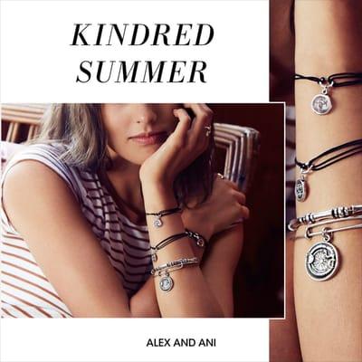 Discover charms that celebrate the season and pay tribute to favorite summer pastimes.