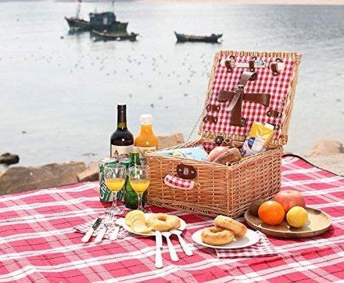 Picnic on the water