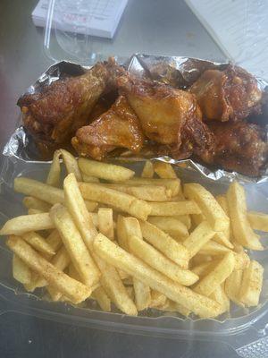 Wings and Fries combo with choice of sauce