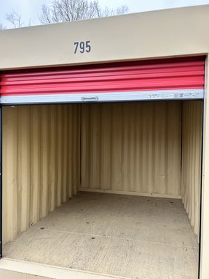 8 x 10 storage unit