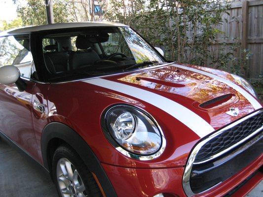 The wife's zippy new (to her) Mini Cooper from CarMax.