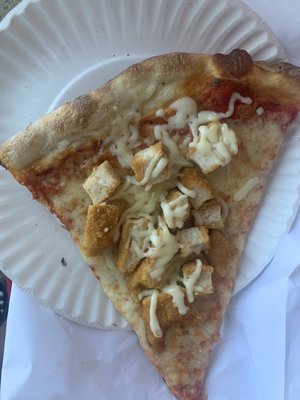 Chicken pizza slice