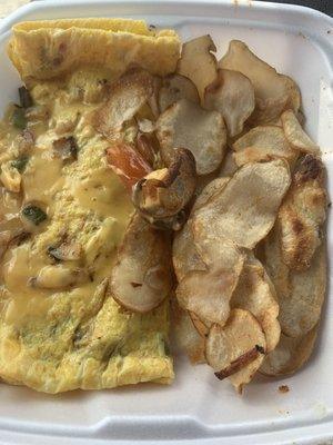 Veggie omelette and potatoes