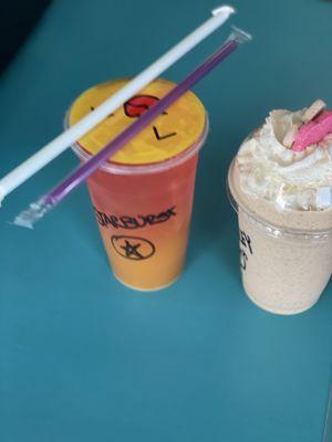 My order is the recommended Starburst tea and the Frosted Cookie Shake of deliciousness!!! ;)~~~