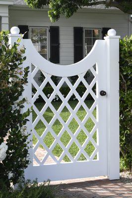 Custom Gate in Accoya