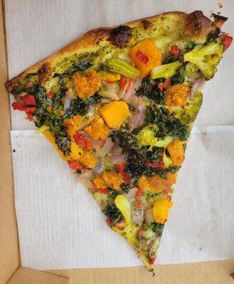 This vegan veggie pizza was one of the best slices I've ever had! Not just best vegan, best pizza slice!