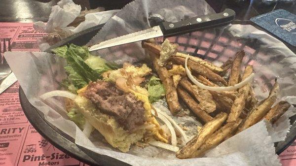 Cheeseburger & fries