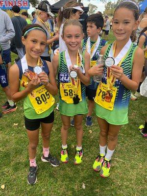 Turkey Trot 2023.  Girls came in 1,2, &3!!!