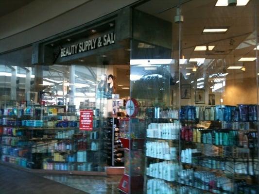 Lisa's Beauty Supply & Salon