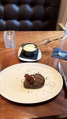 6 oz center cut filet with mashed potatoes