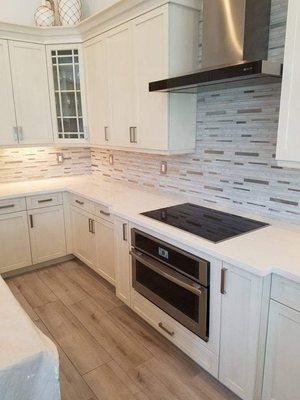 Kitchen & backsplash