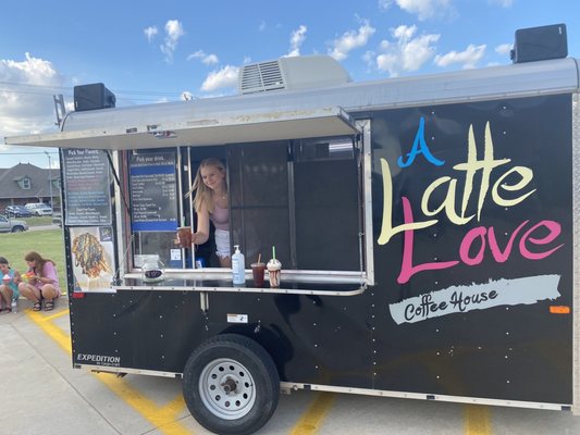 A Latte Love food truck.