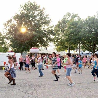 Flash Mob at Lorain County Fair with Dance Fitness with Natasha