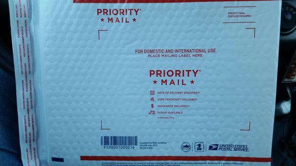 9.5 x 12.5 priority bubble envelope. Not usually out on the floor so ask for one. They are a handy size.