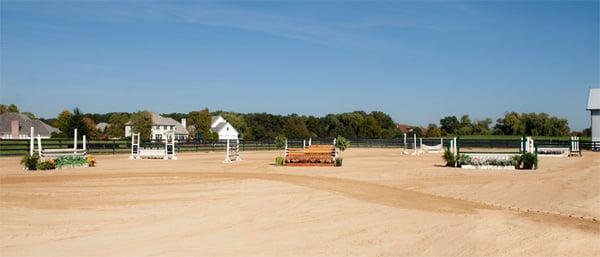 Spacious outdoor ring