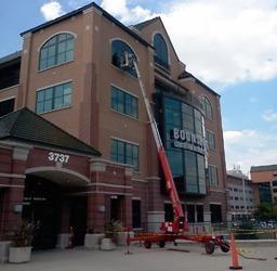 Our Denka Atrium Lift at work on the new Booneshoft wing at Kettering Medical Center