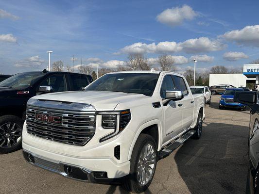 2024 GMC Sierra 1500 Denali