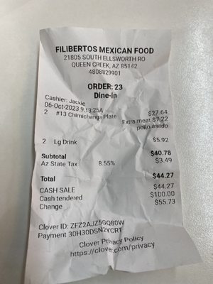 Raza la neta zaro recomendasion la pedi una chimichanga y por cambiar la carne me combraron 3,61 extra