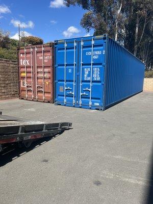 40 FOOT HIGH CUBE SHIPPING CONTAINER