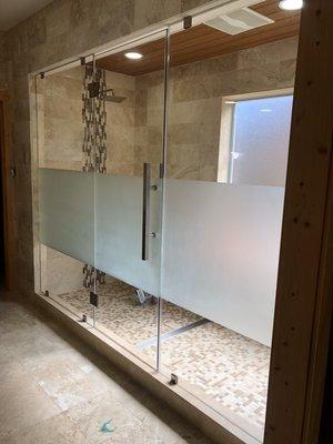 Shower gamboaglass